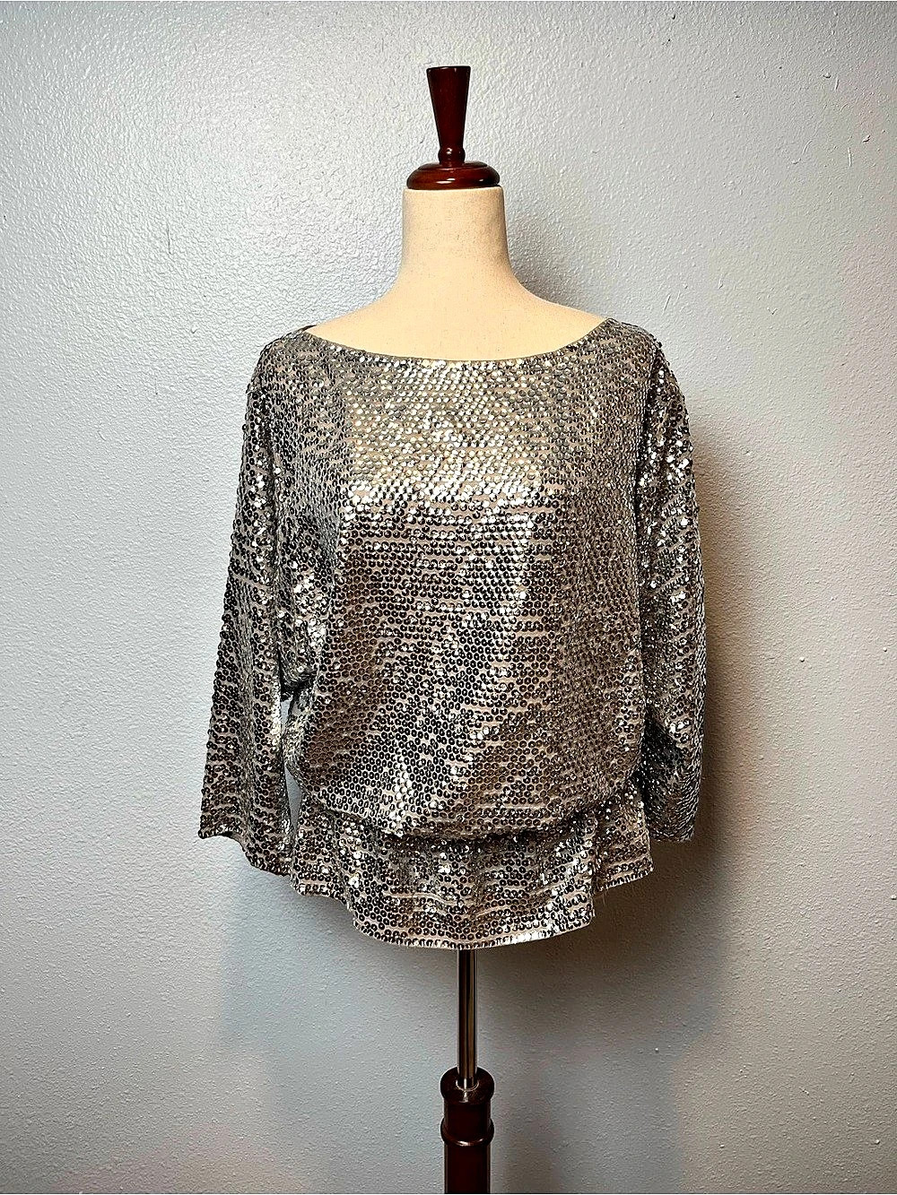 St. John Silver Sequin Top in Silver Size Medium